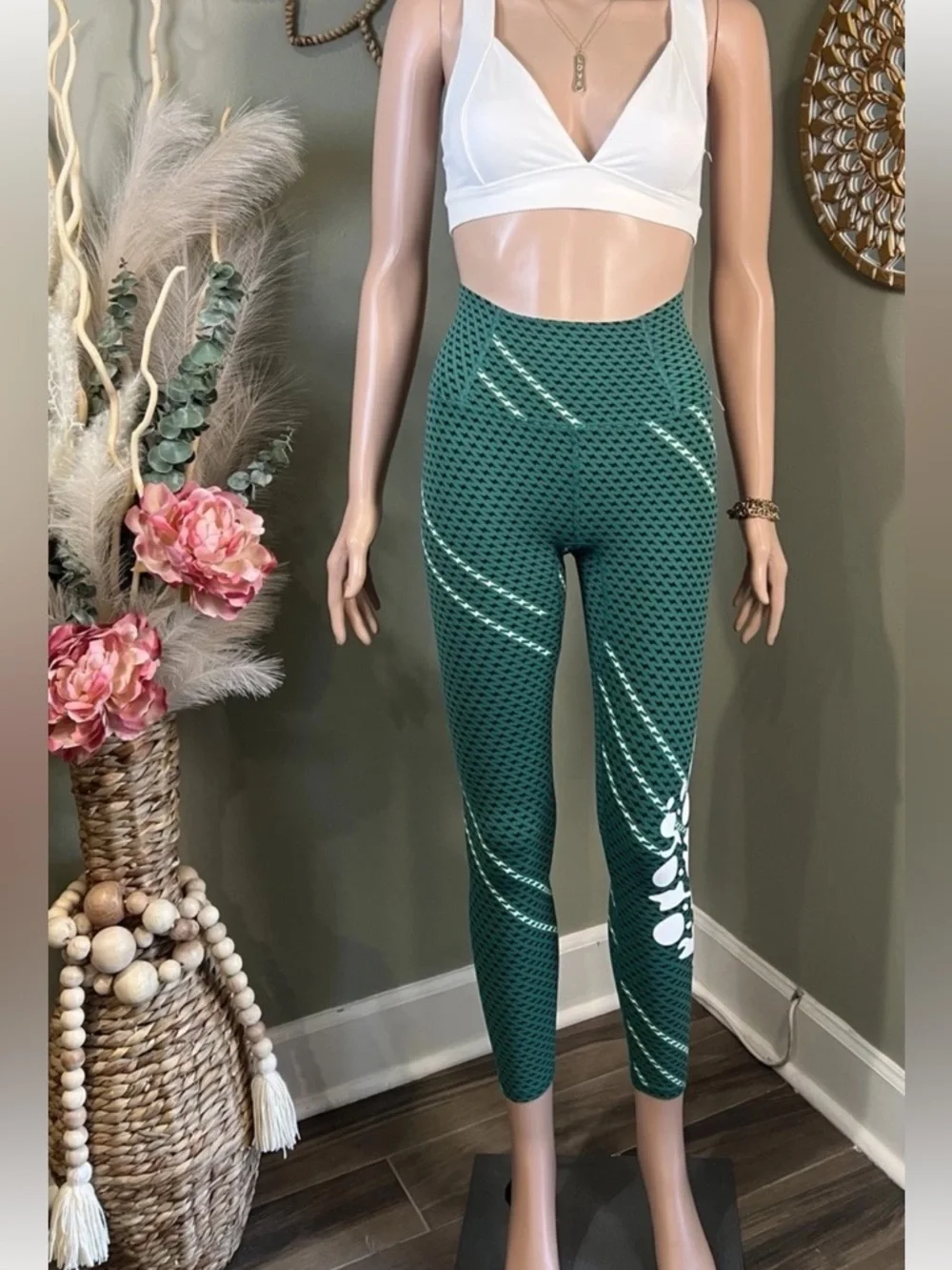 NWOT Free People Movement Never Better Logo Leggings XS Green